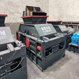 2PG1000X700對(duì)輥破碎機(jī)發(fā)貨圖片_發(fā)往湖北恩施_鵝卵石制砂