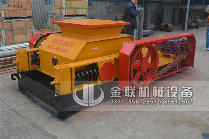 玻璃破碎用雙齒輥破碎機好嗎，購買一臺需要多少錢？