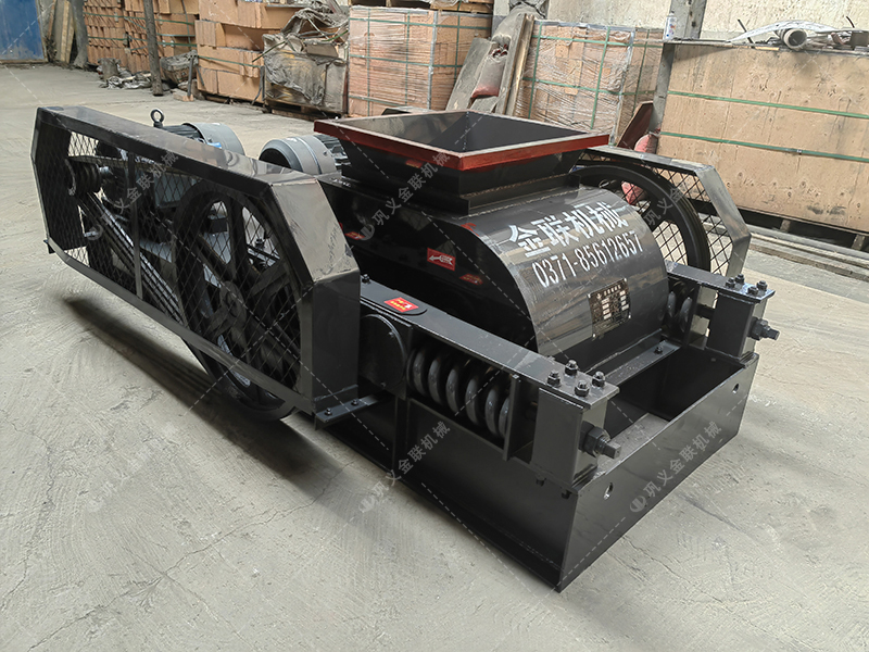 雙齒輥破碎機性能特點有哪些？是怎么破碎物料的？