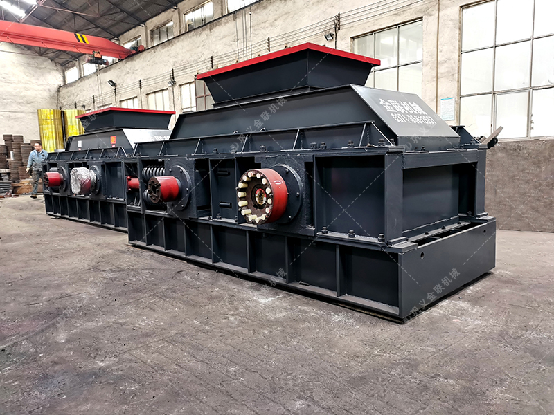 半自動大型對輥制砂機發(fā)貨 2PG1208制砂機設備發(fā)往廣東 半自動大型對輥制砂機發(fā)貨 2PG1208制砂機設備發(fā)往廣東