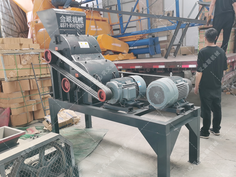 46小型雙級粉碎機(jī)發(fā)貨圖片_發(fā)往甘肅慶陽_破碎煤 46小型雙級粉碎機(jī)發(fā)貨圖片_發(fā)往甘肅慶陽_破碎煤