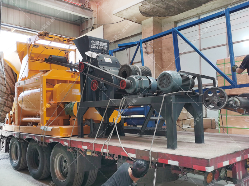 46小型雙級粉碎機(jī)發(fā)貨圖片_發(fā)往甘肅慶陽_破碎煤 46小型雙級粉碎機(jī)發(fā)貨圖片_發(fā)往甘肅慶陽_破碎煤