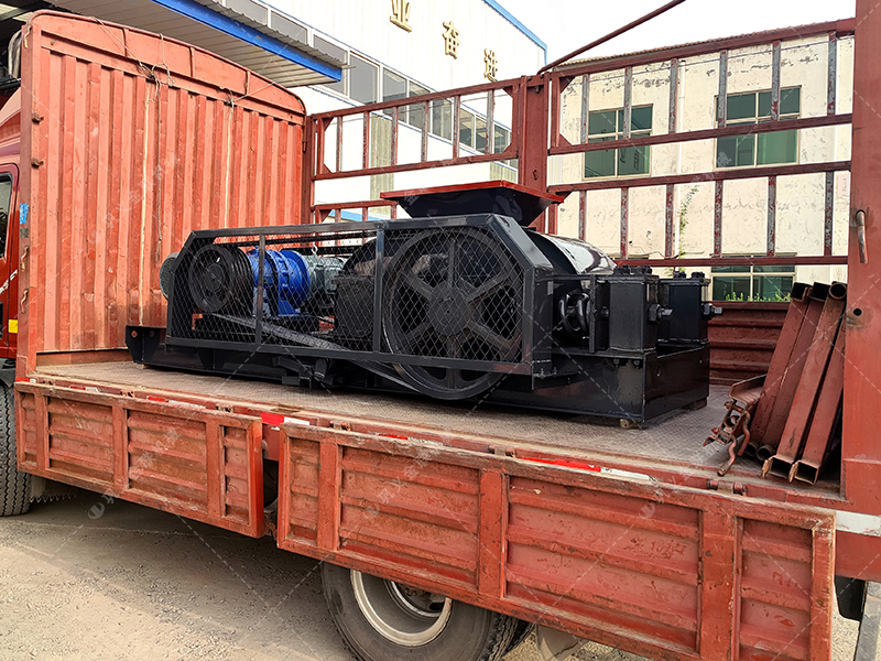 2PG400x400小型對輥破碎機發(fā)貨圖片_發(fā)往廣西雨林_破碎沙子 2PG400x400小型對輥破碎機發(fā)貨圖片_發(fā)往廣西雨林_破碎沙子