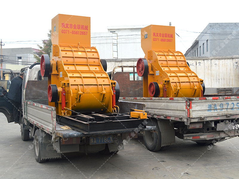 兩臺800X800雙級粉碎機(jī)發(fā)貨圖片_發(fā)往廣西南寧_破碎鐵礦石 兩臺800X800雙級粉碎機(jī)發(fā)貨圖片_發(fā)往廣西南寧_破碎鐵礦石