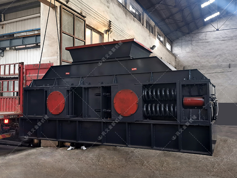 2PG1508大型對輥破碎機發(fā)貨圖片_發(fā)往廣東清遠(yuǎn)_破碎石英砂