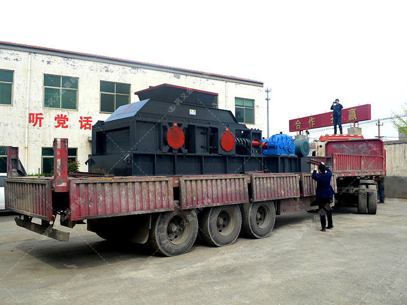 砂廠更換設(shè)備用對輥破碎機(jī)多少錢一臺？